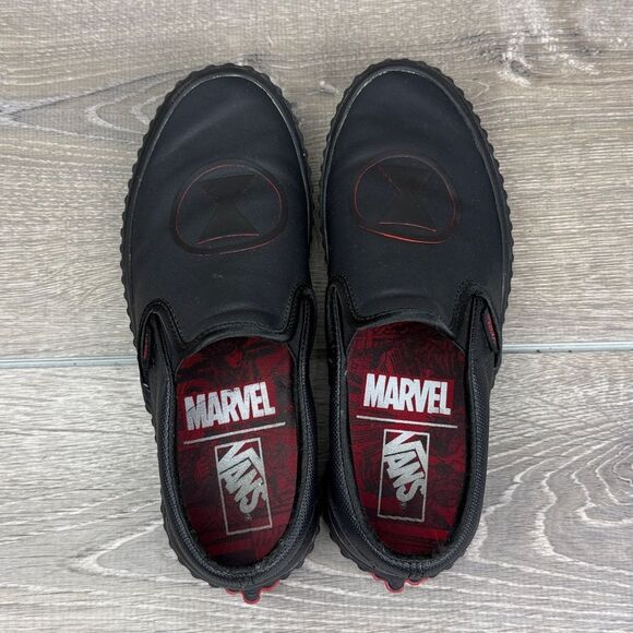 Vans x Marvel Classic Slip On Black Widow Women’s Sz 8 Black Red Low Top Sneaker - Picture 5 of 12